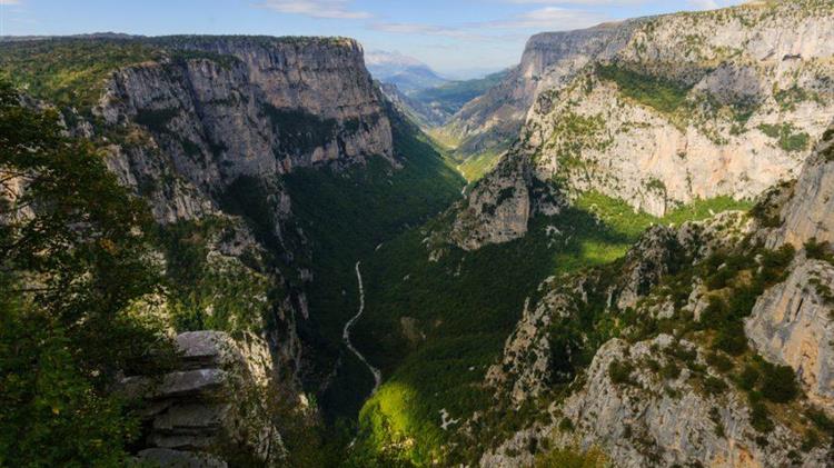 Το φαράγγι του Βίκου στα καλύτερα μονοπάτια πεζοπορίας της Ευρώπης