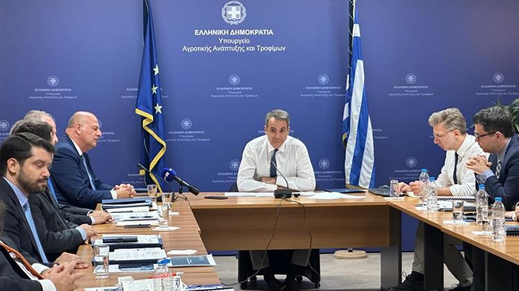 Μητσοτάκης:  Θα σταθούμε με ενδιαφέρον δίπλα σε όλους αυτούς τους ανθρώπους του μόχθου