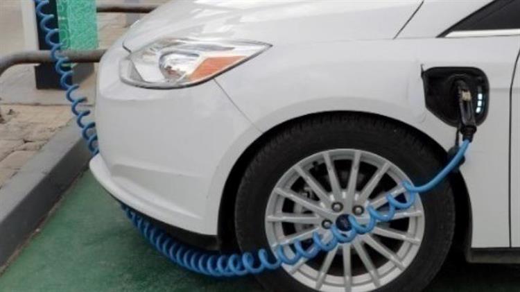 Η ΕΕ επιβάλλει δασμούς σε παράνομα επιδοτούμενα ηλεκτρικά οχήματα από την Κίνα