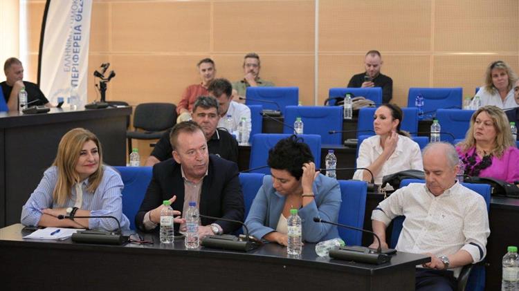 Κόκκαλης: "Έγκλημα" η καταστροφή της γης στη Θεσσαλία από τα φωτοβολταϊκά