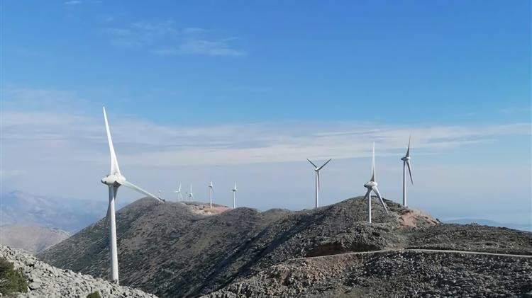ΔΕΗ ενισχύει αιολική δυναμική: Εξαγοράζει 66,6MW σε λειτουργία και 1,7GW υπό ανάπτυξη από Κοπελούζο & Σαμαρά
