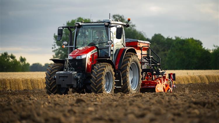 Η Massey Ferguson παρουσιάζει έξι μοντέλα από 95hp έως 145hp στη νέα σειρά MF 5M
