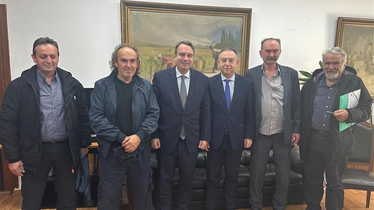 Παπαθανάσης: Διεκδίκηση αιτημάτων για τον Ελληνικό μαύρο χοίρο