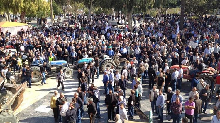 Αγροτικό Συλλαλητήριο Κρήτης: Καταγγελίες για "Σκοπιμότητες" και "Μεθοδεύσεις"