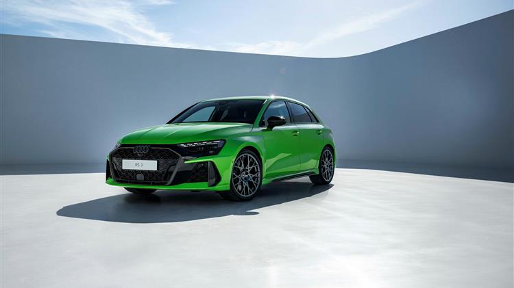 Τα νέα Audi RS3 Sportback και SportSedan μαγνητίζουν τα βλέμματα