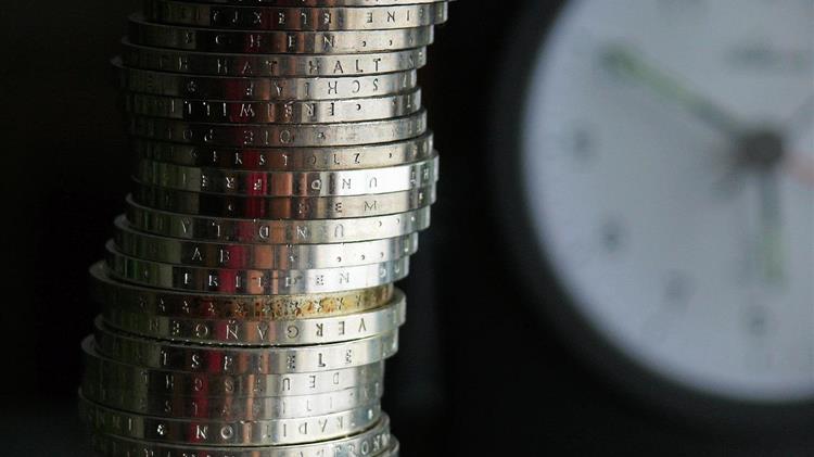 Την Παρασκευή (31/10) τα επιδόματα Οκτωβρίου από τον ΟΠΕΚΑ