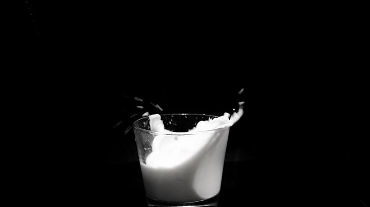 ΥπΑΑΤ: Διαγωνισμός  μαμούθ για γάλα στα σχολεία - Ποιοι διεκδικούν το... ποτήρι