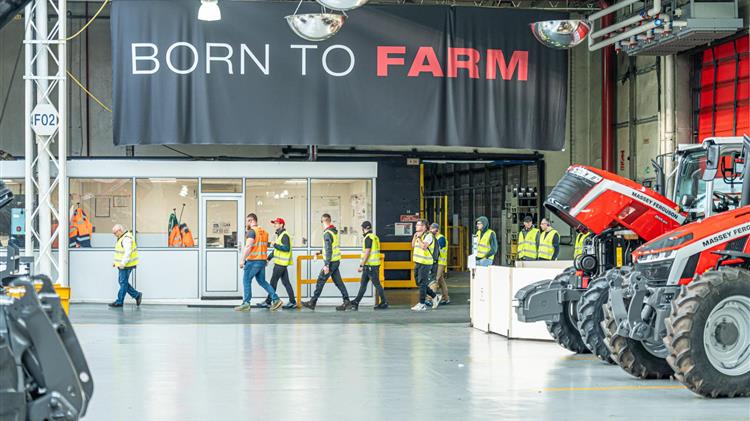 Η Massey Ferguson γιορτάζει τα εγκαίνια του Agrispace, του νέου Customer Experience Center στο Beauvais, Γαλλία