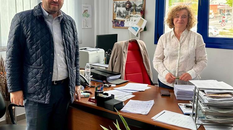 Συνάντηση Λάκη Βασιλειάδη με την Προϊσταμένη του ΕΛΓΑ Βέροιας κ. Παππά