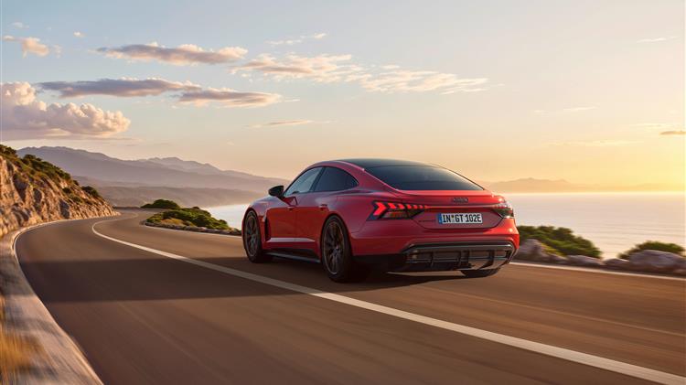 Audi e-tron GT quattro:  Ηλεκτρικό GranTurismo με σπορ ψυχή και Premium πολυτέλεια