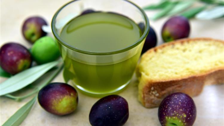 Πτώση 15% στις ευρωπαϊκές εξαγωγές ελαιολάδου και ελιών