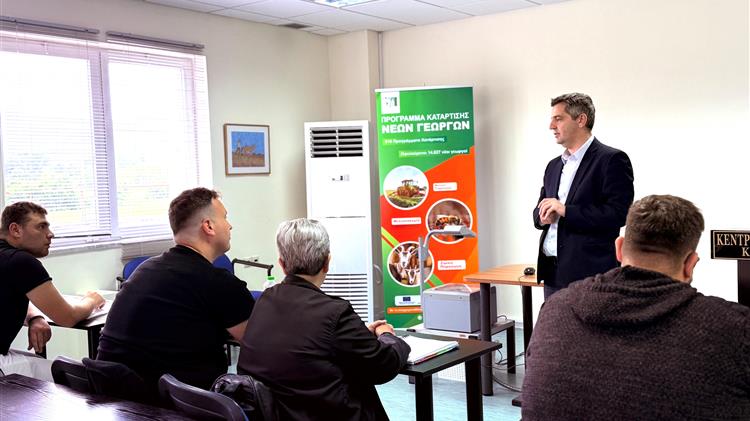 ΕΛΓΟ – ΔΗΜΗΤΡΑ: Συνεχίζονται τα ταχύρρυθμα προγράμματα εκπαίδευσης μελισσοκόμων σε όλη την Ελλάδα