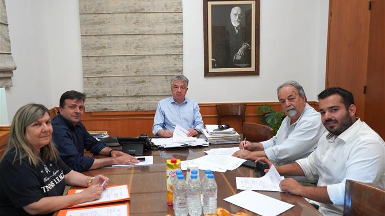 Υπογράφηκαν συμβάσεις για την ανάπτυξη αγροδιατροφικών κέντρων στην Κρήτη