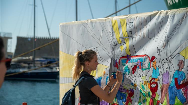 Greenpeace: Το πλοίο της Greenpeace, Arctic Sunrise, ολοκλήρωσε την επίσκεψή του στο Ηράκλειο