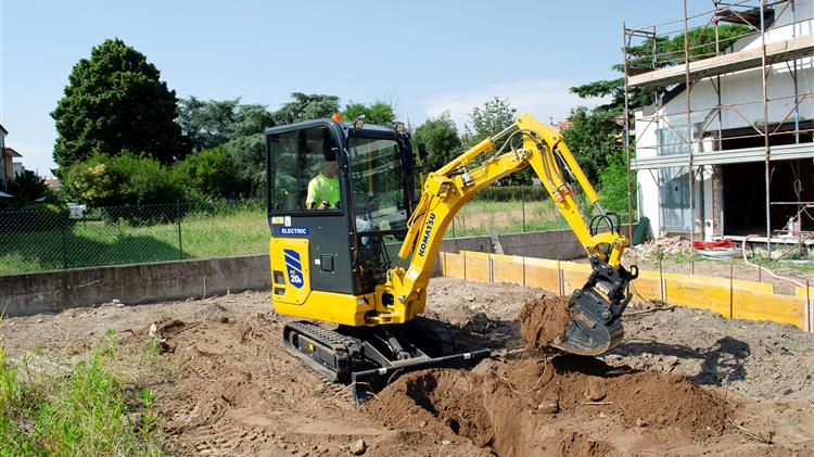 Η Komatsu διευρύνει την ηλεκτρική της σειρά με τον νέο ηλεκτρικό μίνι εκσκαφέα PC20E-6