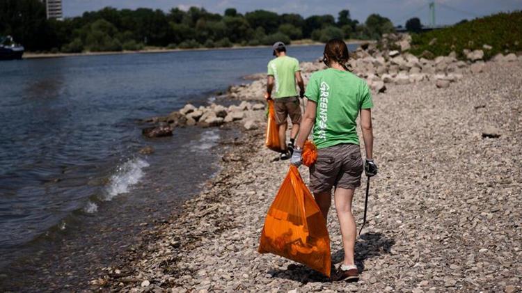 Νέα έρευνα της Greenpeace αποκαλύπτει τους ψευδείς ισχυρισμούς της βιομηχανίας πλαστικών για την ανακύκλωση των προϊόντων