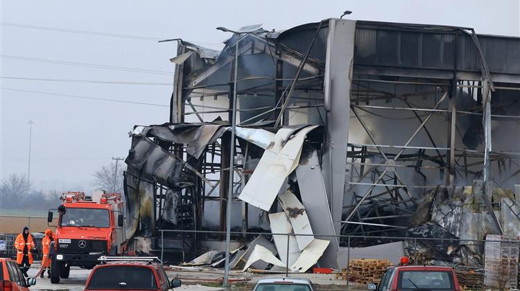 Νεκροί από τη μεγάλη πυρκαγιά στο εργοστάσιο της Βιολάντα