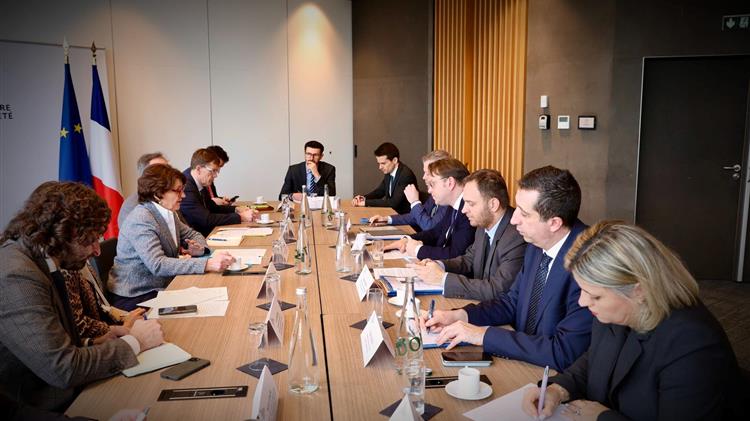 Βάρχελι από το Παρίσι, αυστηρότεροι έλεγχοι στις εισαγωγές και ενίσχυση της επιτήρησης στα σύνορα της ΕΕ