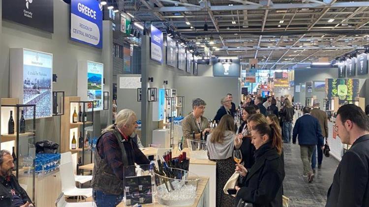 Άνοιγμα στις διεθνείς αγορές για το κρασί της Μακεδονίας: Επιτυχής παρουσία στη Vinexpo Paris