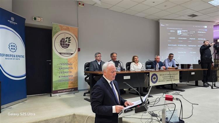 Ανδριανός: Το πλάνο του ΥΠΑΑΤ για την ενίσχυση της ελαιοκομίας στην Κρήτη