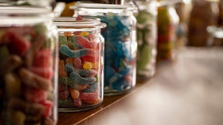 Πρώτη κλαδική σύμβαση στα ζαχαρώδη: Αυξήσεις άνω του 20% για 23.000 εργαζόμενους