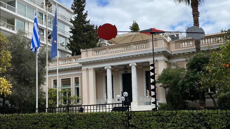 Σύσκεψη στο Μαξίμου για τις τιμές στα σούπερ μάρκετ ενόψει λήξης του πλαφόν