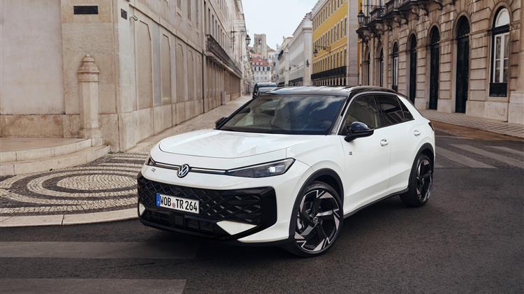 Το νέο Volkswagen T-Roc ανεβάζει τον πήχη στην κατηγορία των compact SUV