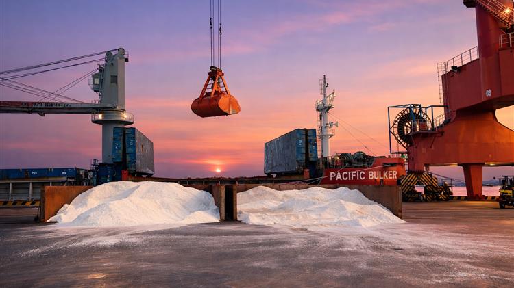 Το ακριβό λίπασμα επιστρέφει, και μαζί του το ερώτημα αν βγαίνει η παραγωγή