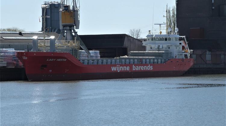 Πίεση για «διάδρομο» λιπασμάτων στα Στενά του Ορμούζ