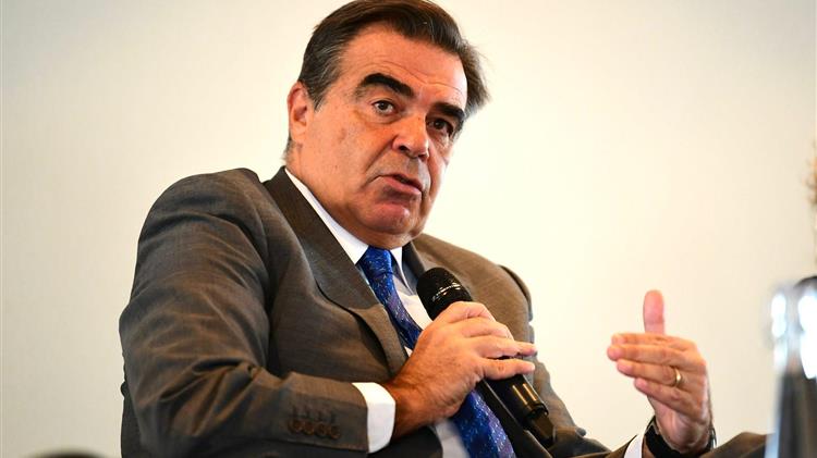 Μεταρρυθμίσεις και έλεγχοι στο επίκεντρο των συναντήσεων Σχοινά με Επιτρόπους στις Βρυξέλλες