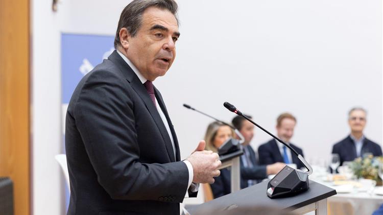 Στις Βρυξέλλες για πρώτη φορά ως ΥπΑΑΤ ο Μαργαρίτης Σχοινάς