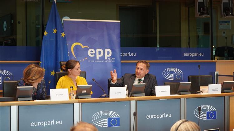 Η ΕΕ ανοίγει νέους δρόμους για τους αγρότες μέσω της διαφοροποίησης