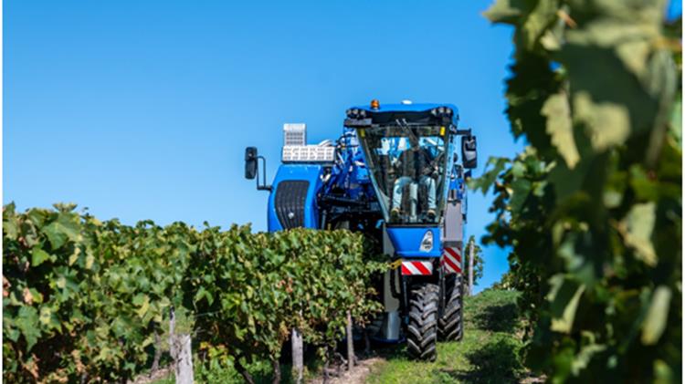 Η New Holland δημιουργεί ένα ρεκόρ στην απόδοση της συγκομιδής σταφυλιών