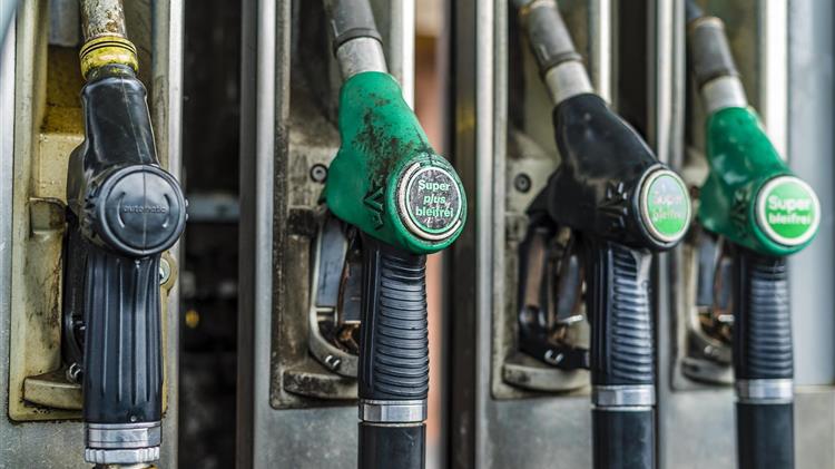 Σπάει το φράγμα των 90 δολαρίων το Brent