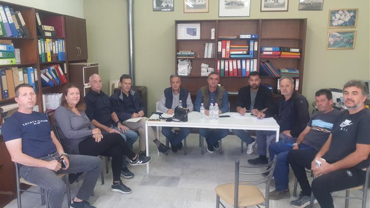 Συναγερμός στη Λάρισα για την παραμόρφωση των ροδάκινων