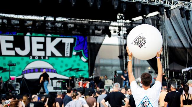 Το SKODA KAROQ συμμετέχει και ROQ-άρει στο EJEKT Festival 