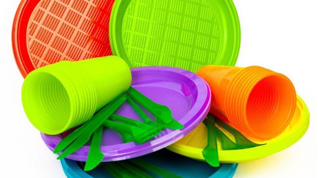 ΟΗΕ: Συμφωνία για «σημαντική» μείωση των πλαστικών μιας χρήσης