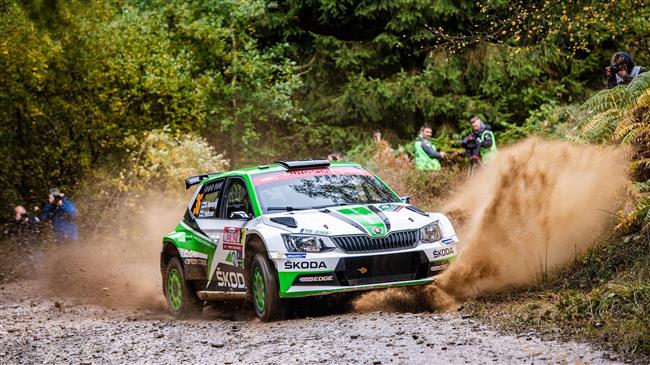  Η SKODA Fabia R5 θριαμβεύει στην WRC 2 και στα δάση της Ουαλίας