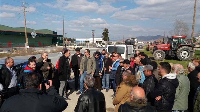 Προετοιμάζονται για  μπλόκο στην εθνική οδό