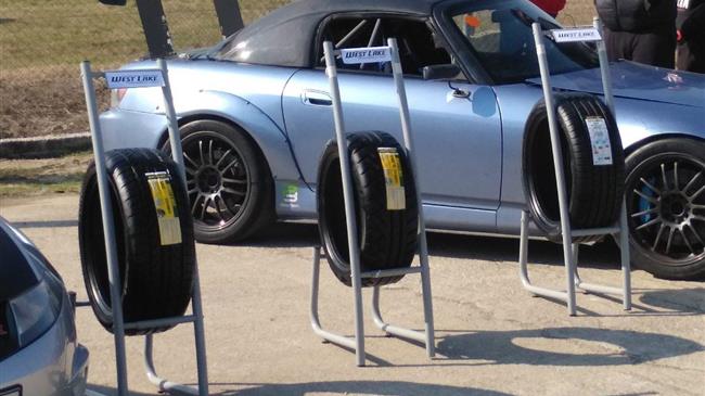 Δοκιμή των αγωνιστικών ελαστικών West Lake Sport RS από το HONDA CLUB