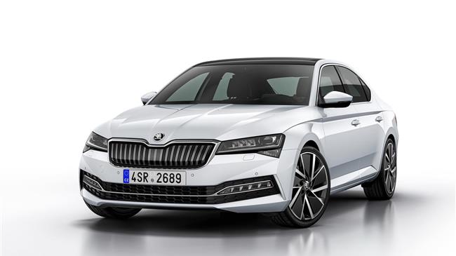SUPERB iV: η plug-in υβριδική λιμουζίνα της SKODA 