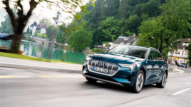 Το Audi e-tron καταρρίπτει μύθους: Δέκα χώρες non-stop σε 24 ώρες