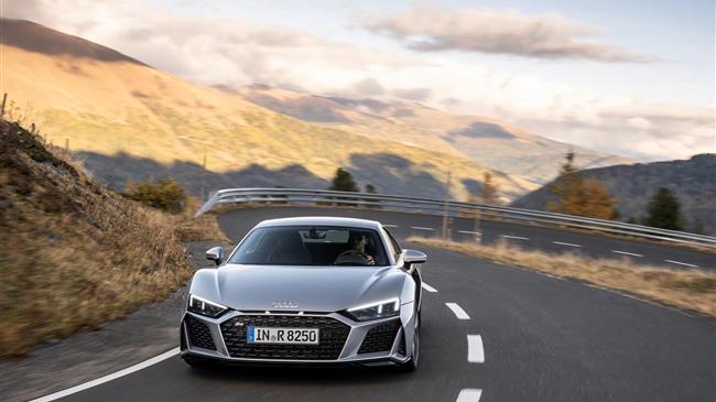 Ακόμη πιο δυναμικό και εντυπωσιακό: Audi R8 V10 RWD