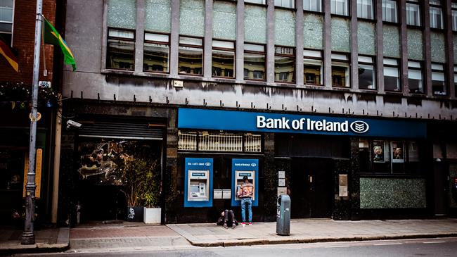 Το ένα τρίτο των ευρωπαϊκών τραπεζών έχει κλείσει από το 2008