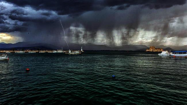 Ραγδαία επιδείνωση με καταιγίδες και χαλάζι απο το μεσημέρι της Δευτέρας