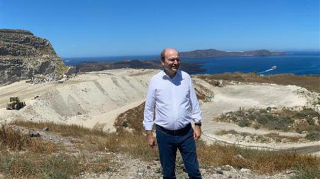 Κ. Χατζηδάκης: Για την περιβαλλοντική προστασία της Σαντορίνης μιλάμε με έργα 