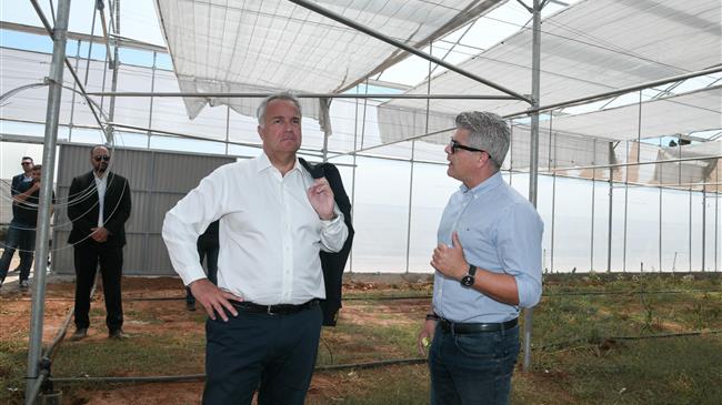 Επίσκεψη του  Μ. Βορίδη στο πολυαγρόκτημα «Γη μας»