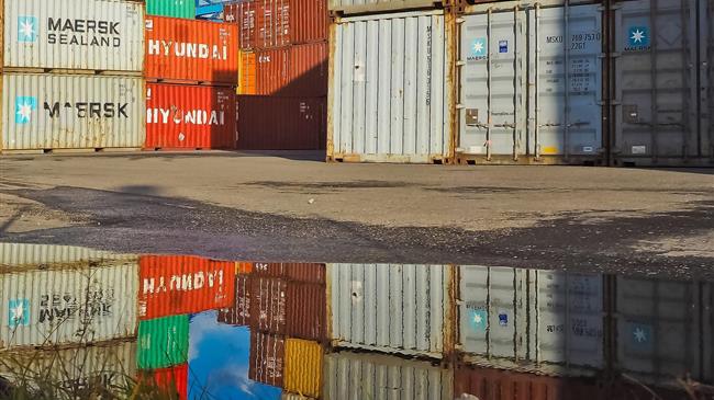 Εξαγωγικές επιδόσεις Απριλίου 2025: Μείωση εξαγωγών στο σύνολο