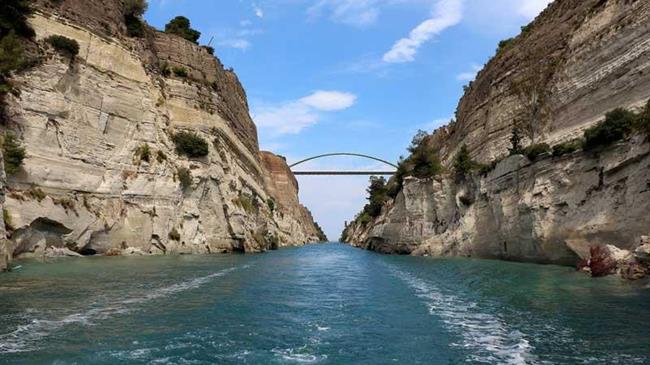 Υποβρύχιος καθαρισμός στον βυθό του Κορινθιακού Κόλπου