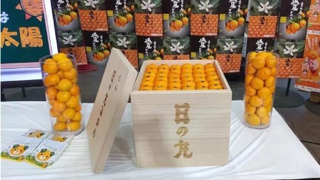 Απίστευτο ποσό για ένα τελάρο μανταρίνια